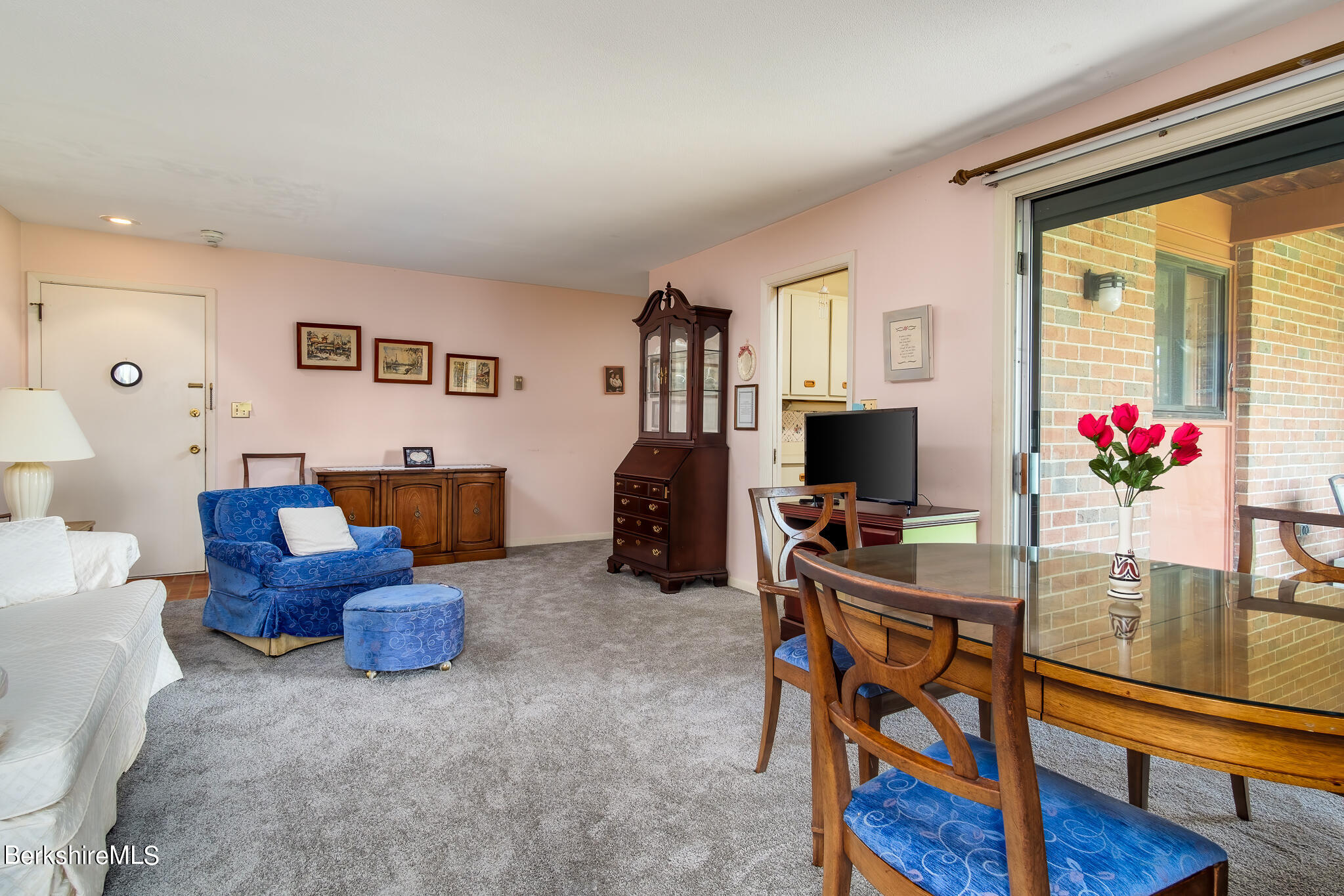 189 Stratton Road, Unit C1 Williamstown, MA 01267 - Photo 6 of 15 7-189-Stratton