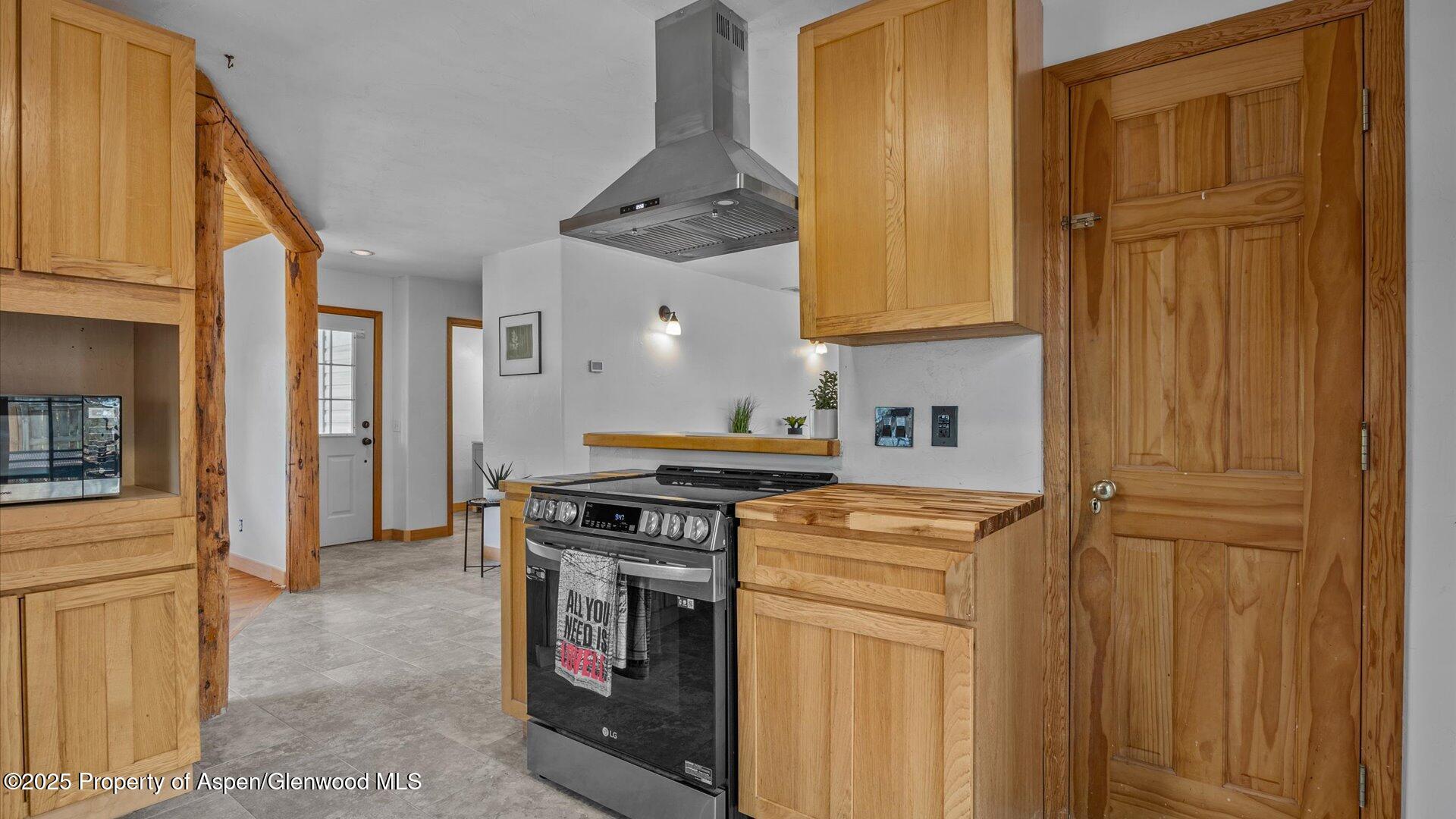 340 Buckthorn Road New Castle, CO 81647 - Photo 10 of 25 Kitchen