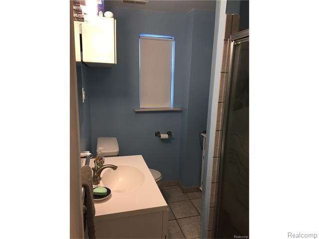 5215 Joslin Lake Road Gregory, MI 48137 - Photo 23 of 24 Full Bath
