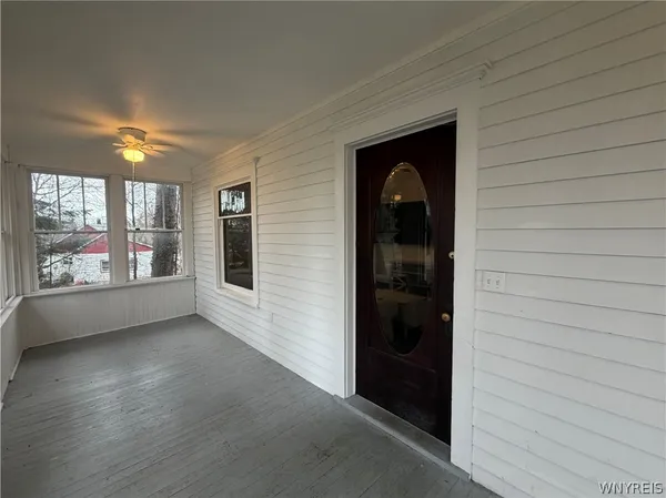 $189,900 | 12182 Old Main Road, Hanover, NY 14136