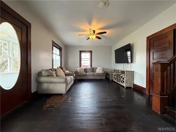 $189,900 | 12182 Old Main Road, Hanover, NY 14136