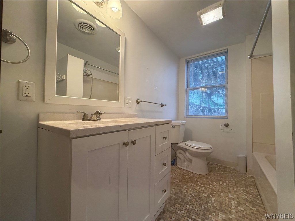 12182 Old Main Road Hanover, NY 14136 - Photo 17 of 31