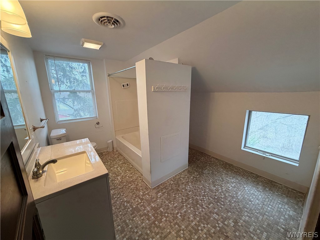 12182 Old Main Road Hanover, NY 14136 - Photo 18 of 31