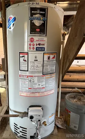 $189,900 | 12182 Old Main Road, Hanover, NY 14136