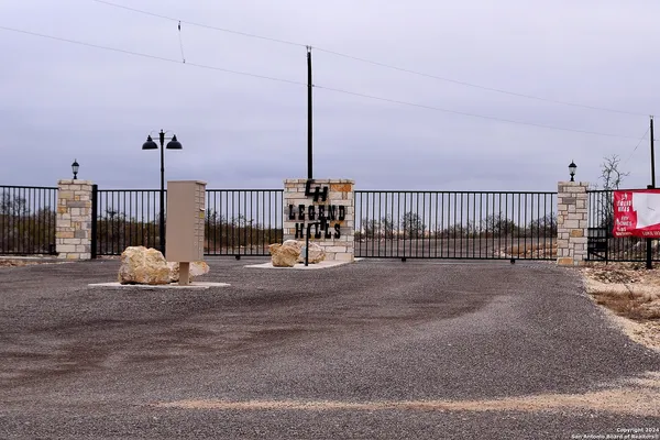 $101,500 | 30 Palomino Hills, Uvalde, TX 78801