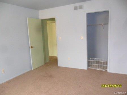 29217 Hayes Road, Unit H3 Warren, MI 48088 - Photo 13 of 17 013.JPG