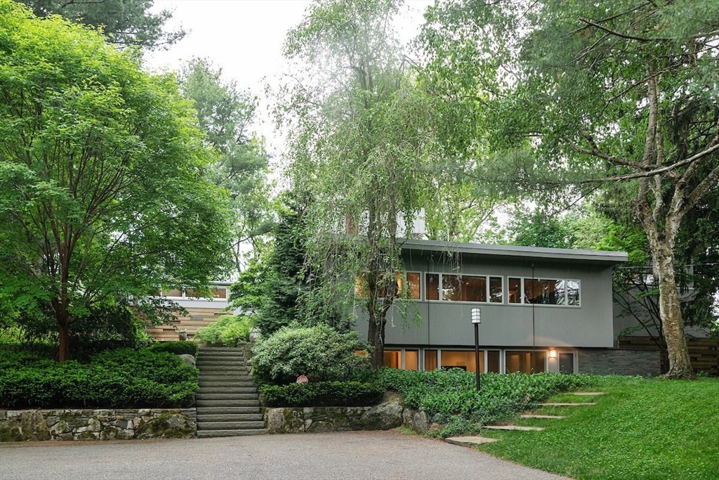 30 Barberry Road Lexington, MA 02421 - Photo 2 of 42 Gallery Image 2