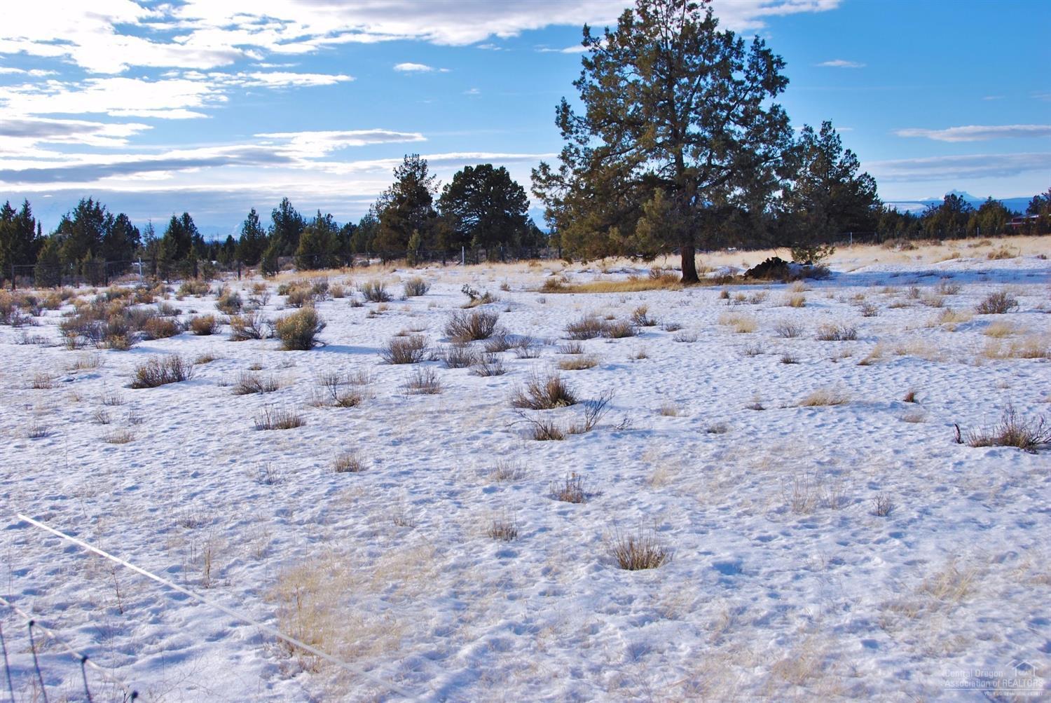 5655 Southwest Rim Road Terrebonne, OR 97760 - Photo 3 of 20 Five plus, spacious level acres with vie