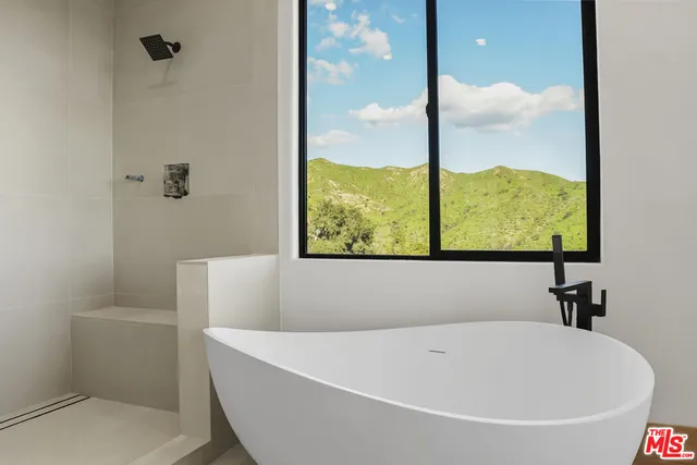 $17,900 | 1036 El Medio Avenue, Pacific Palisades, CA 90272