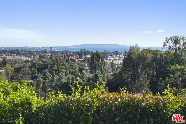 $17,900 | 1036 El Medio Avenue, Pacific Palisades, CA 90272