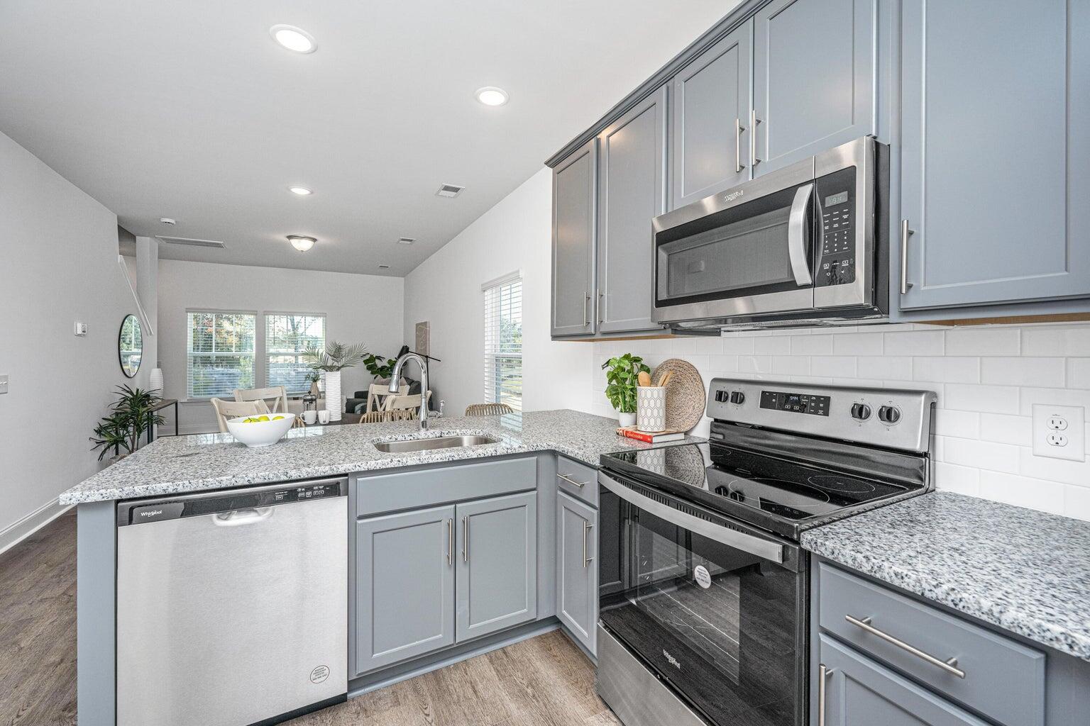 407 Gravy Train Street Charleston, SC 29414 - Photo 18 of 35 Kitchen