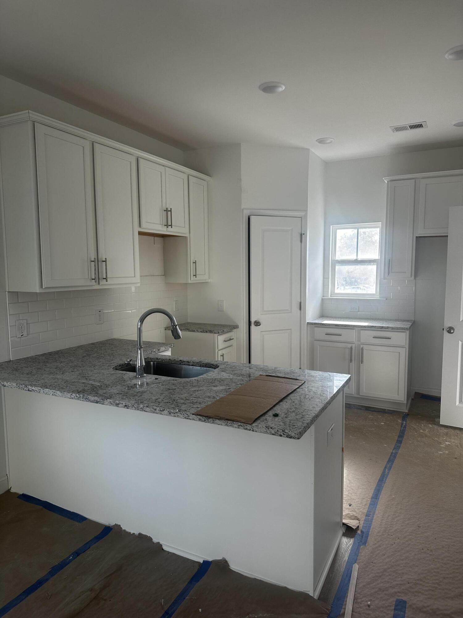 407 Gravy Train Street Charleston, SC 29414 - Photo 5 of 37 Kitchen