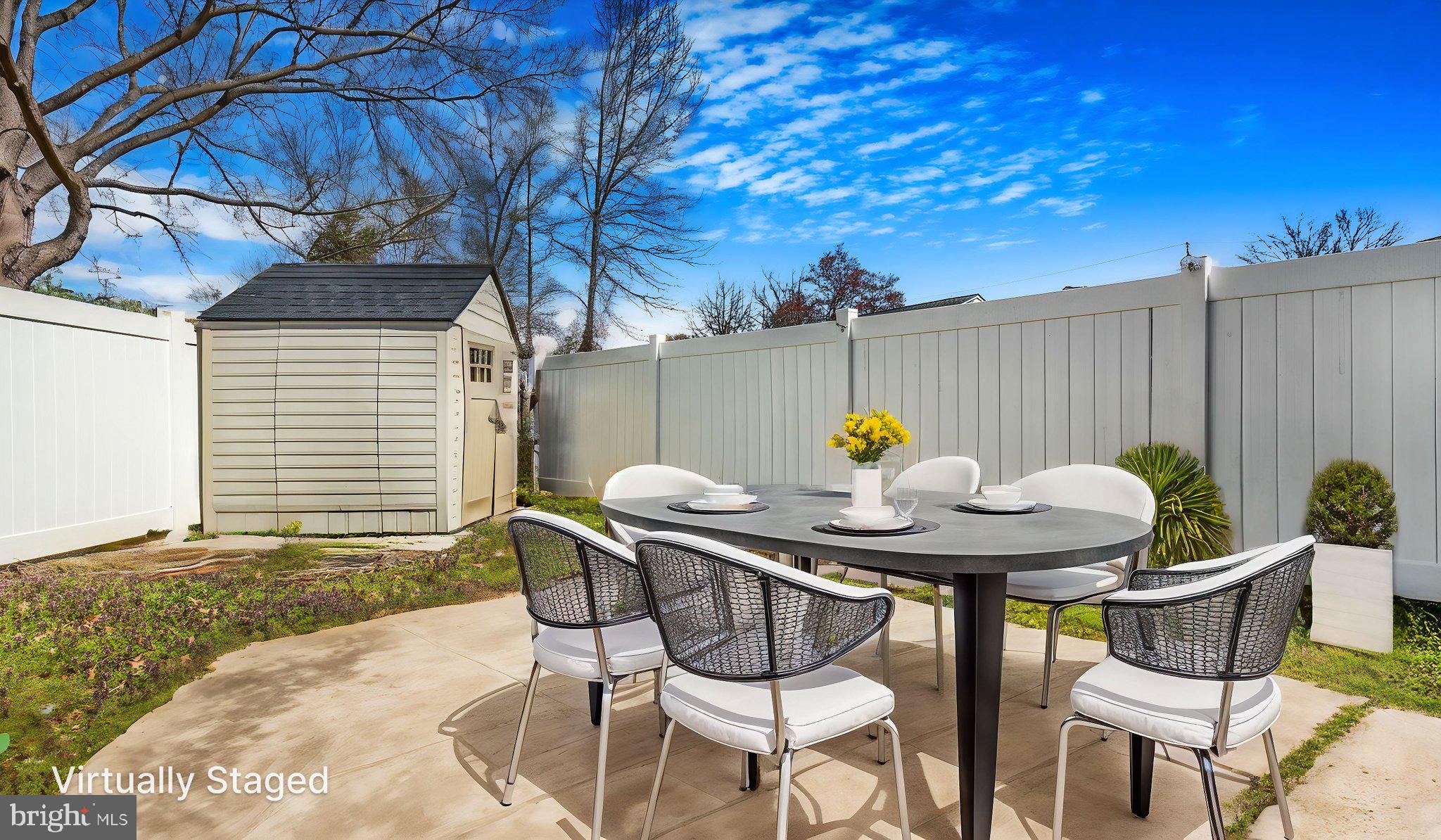 7600 Greenleaf Road Hyattsville, MD 20785 - Photo 40 of 42 a view of a outdoor seating area