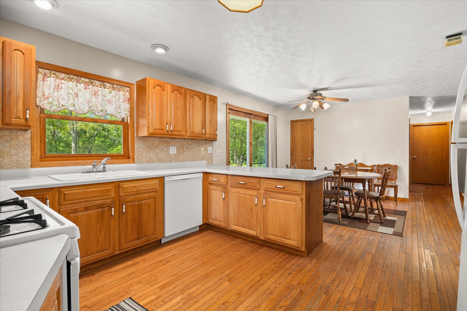 1608 Hawthorne Road Streator, IL 61364 - Photo 12 of 45 Gallery Image 12