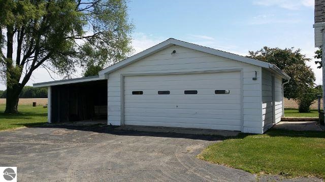 6036 West Van Buren Road Alma, MI 48801 - Photo 3 of 27 1800965-2.JPG