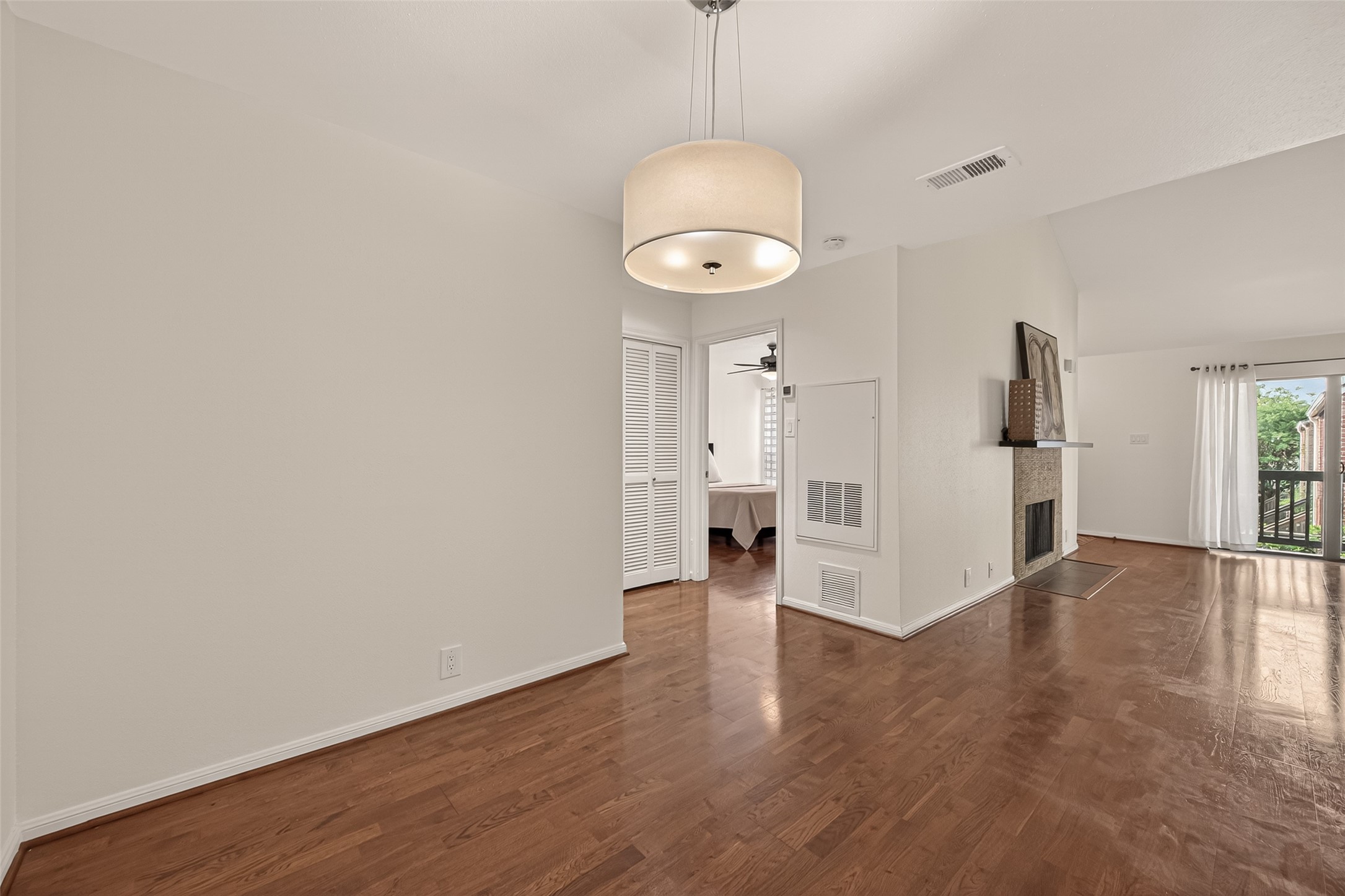 2829 Timmons Lane, Unit 144 Houston, TX 77027 - Photo 10 of 41