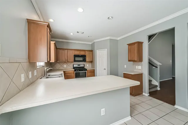 $2,200 | 8726 Old Maple Lane, Humble, TX 77338