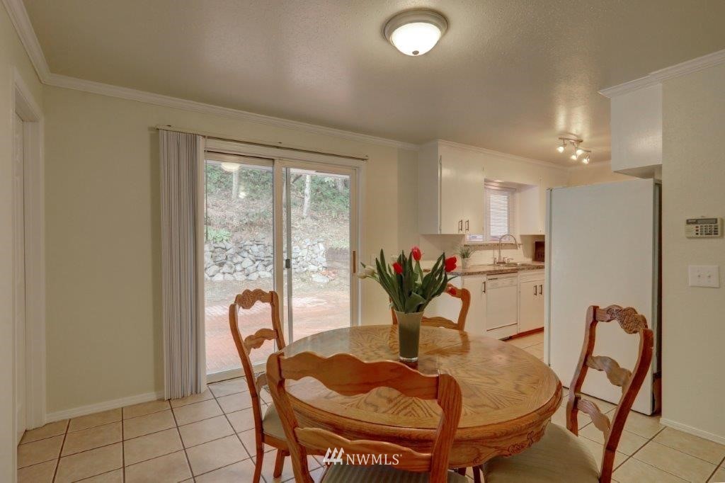 25111 Reith Road Kent, WA 98032 - Photo 5 of 24 Gallery Image 5