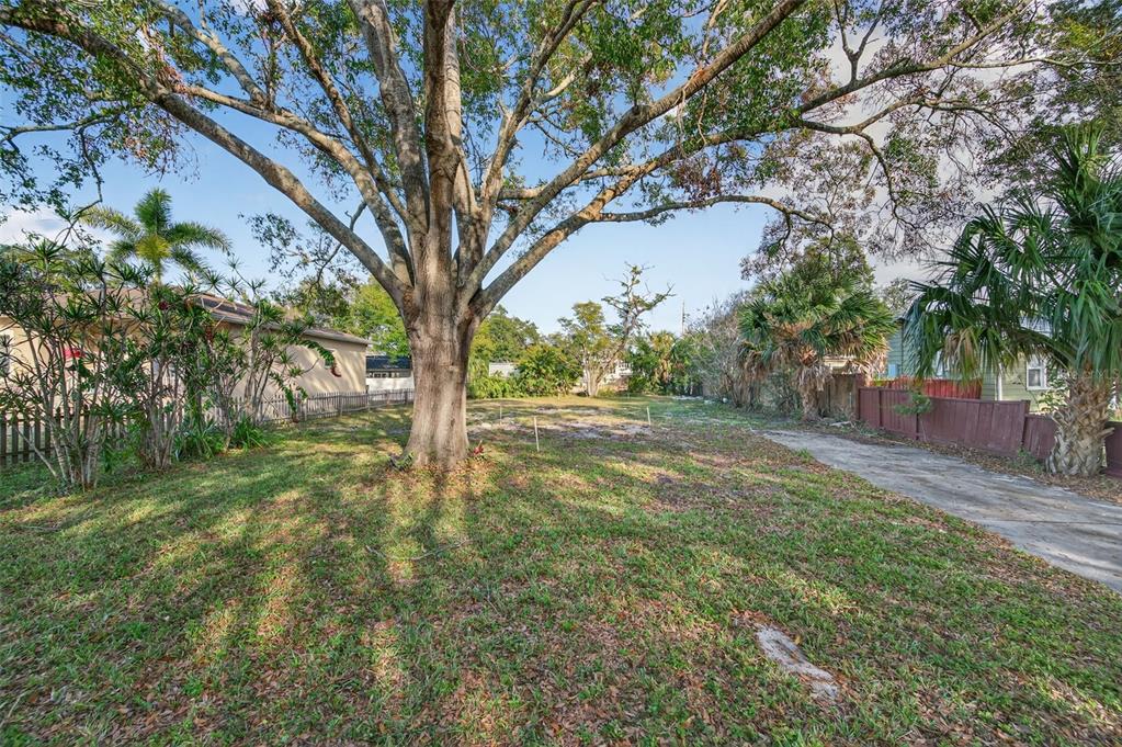 6311 Hobson Street Northeast St. Petersburg, FL 33702 - Photo 8 of 41 a view of outdoor space and yard