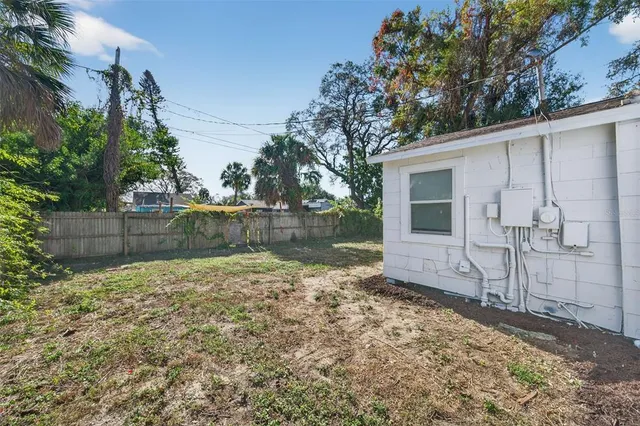 $2,900 | 4324 16th Avenue South, St. Petersburg, FL 33711