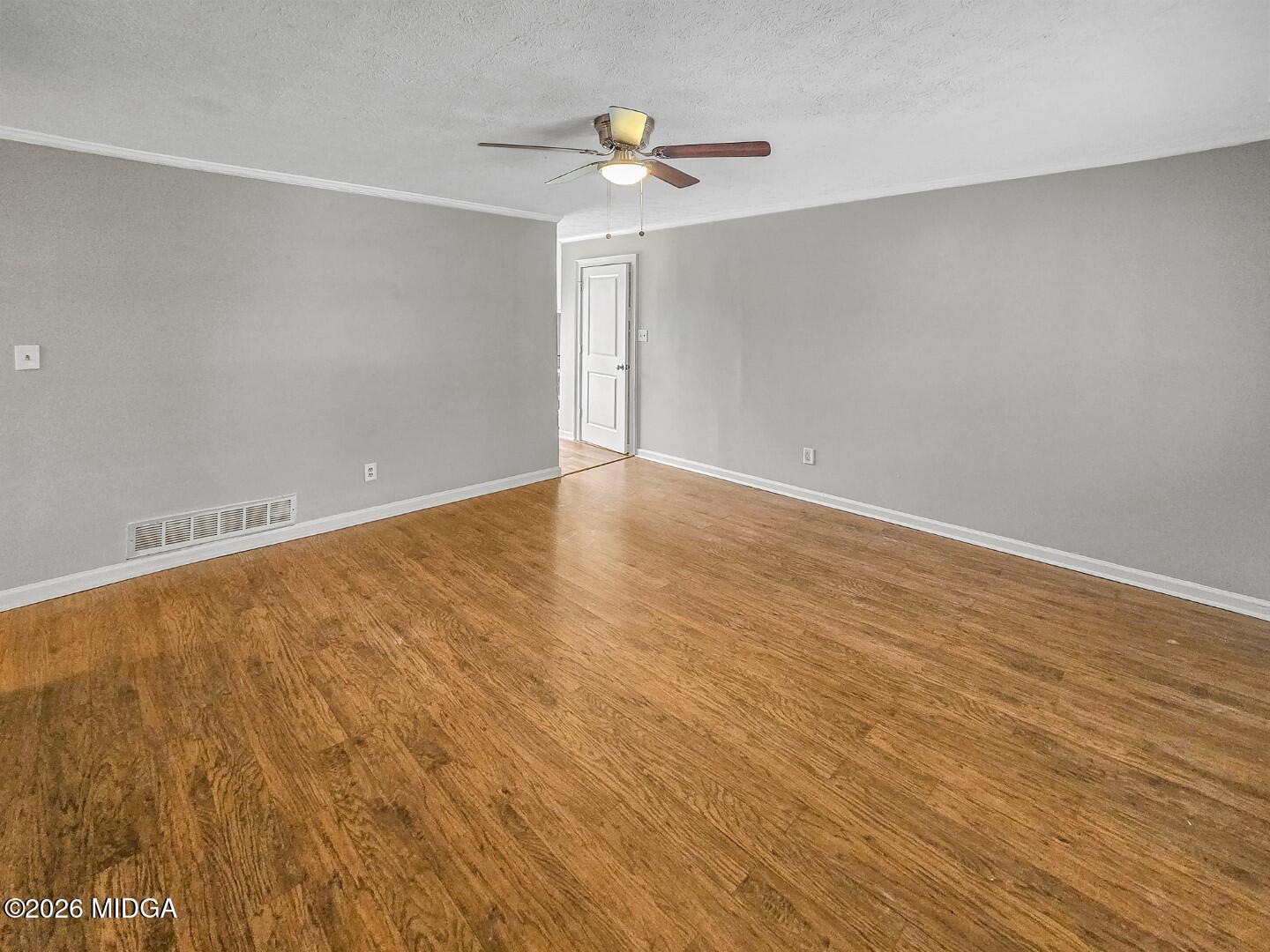 673 Maloy Road Griffin, GA 30224 - Photo 11 of 40 LIVING ROOM