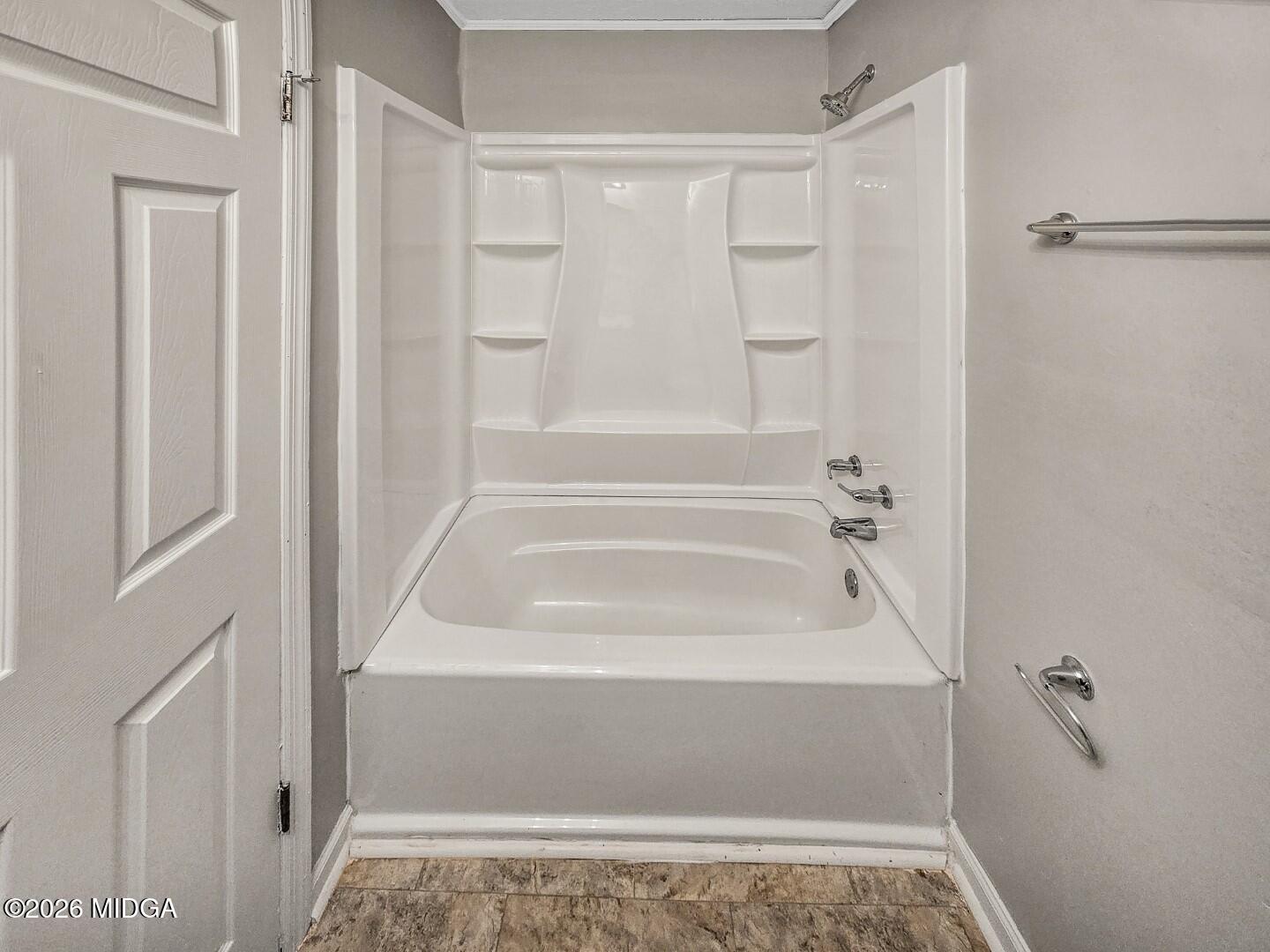 673 Maloy Road Griffin, GA 30224 - Photo 31 of 40 GUEST BATHROOM