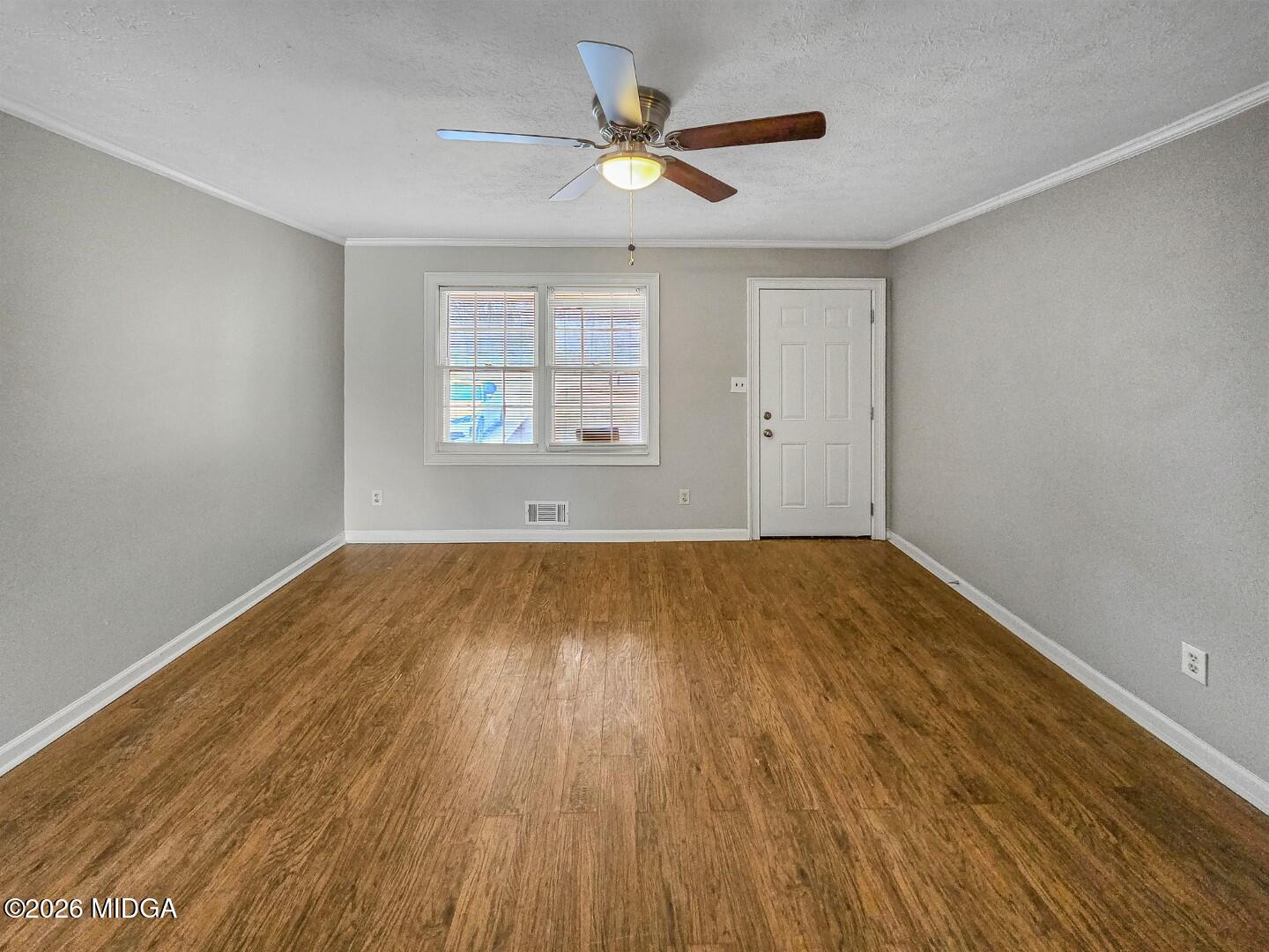 673 Maloy Road Griffin, GA 30224 - Photo 10 of 40 LIVING ROOM