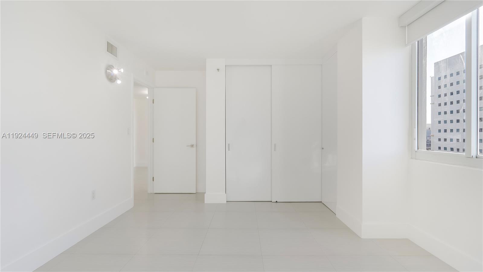 850 North Miami Avenue, Unit W1707 Miami, FL 33136 - Photo 17 of 35 a view of an empty room