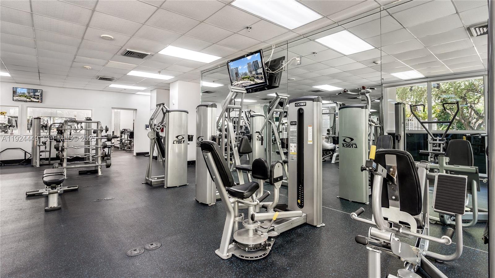 850 North Miami Avenue, Unit W1707 Miami, FL 33136 - Photo 27 of 35 a view of a room with gym equipment