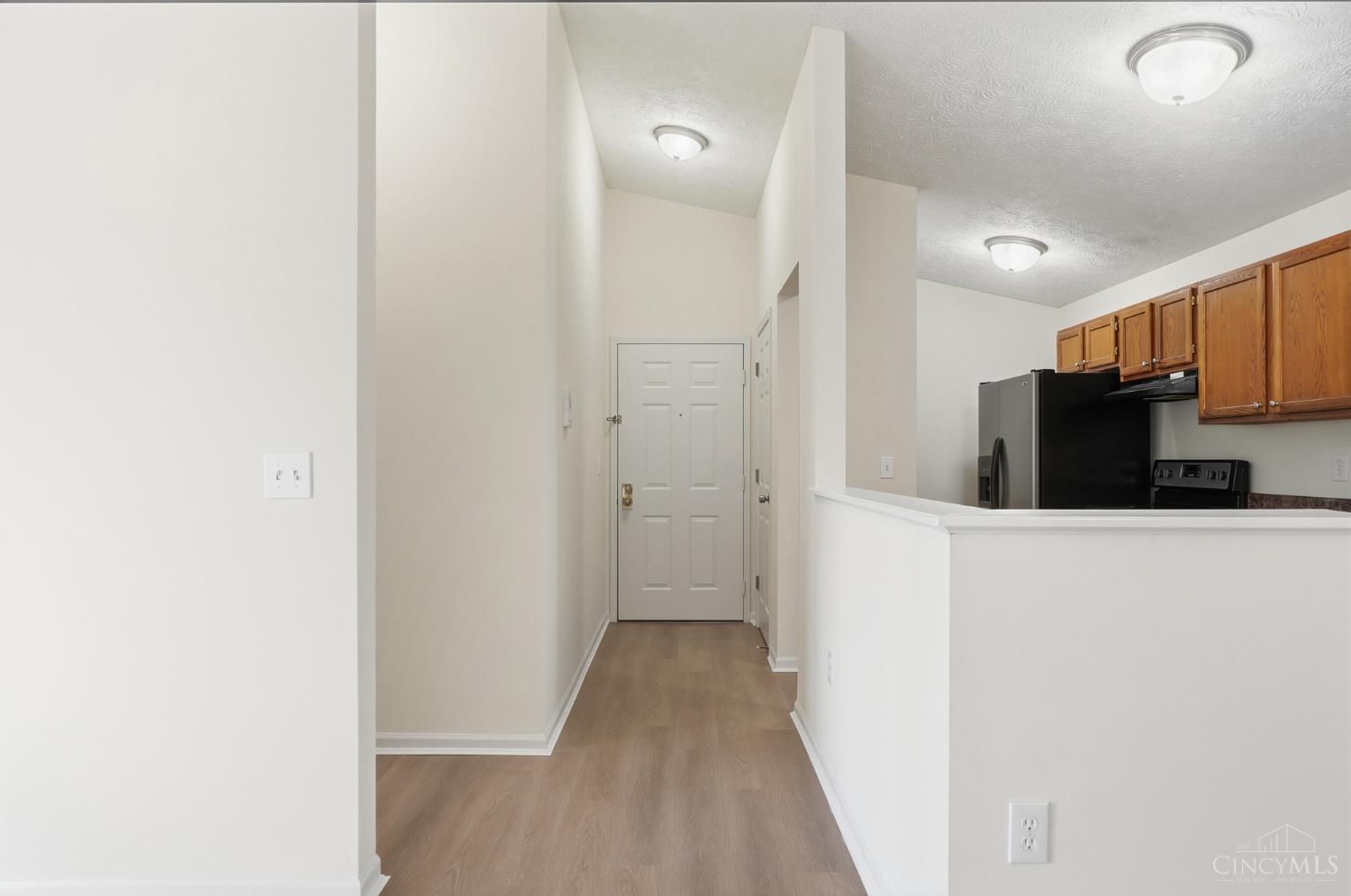 7372 Ridgepoint Drive, Unit 10 Cincinnati, OH 45230 - Photo 7 of 42
