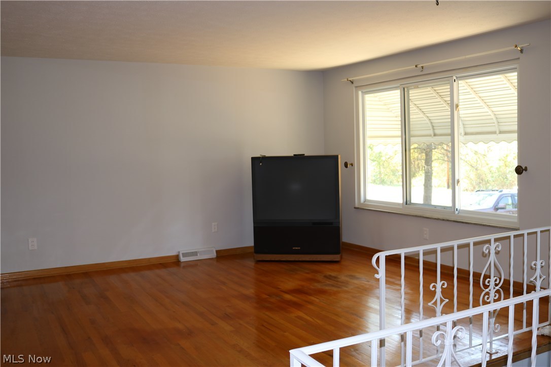 13525 Webster Road Strongsville, OH 44136 - Photo 6 of 32 Gallery Image 6