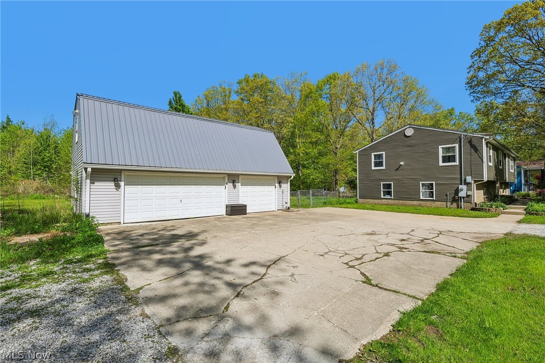 1570 North County Line Road Geneva, OH 44041 - Photo 35 of 39