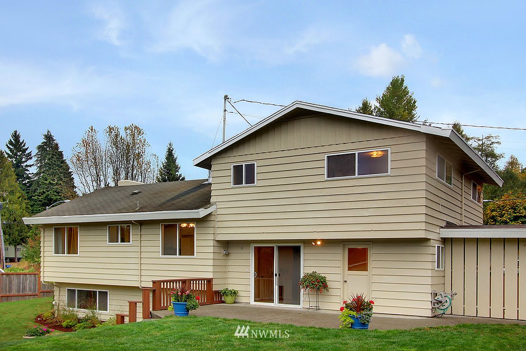 3407 Alaska Road Brier, WA 98036 - Photo 12 of 15 Gallery Image 12