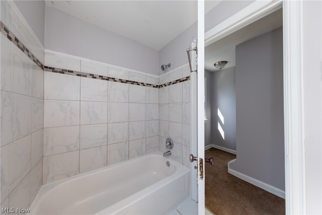 1408 Gordon Road Cleveland, OH 44124 - Photo 21 of 30