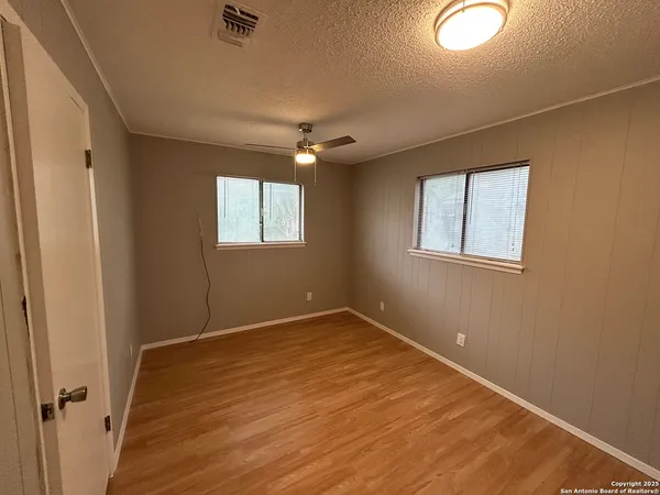 $1,250 | 206 Redbud Lane, Unit A, New Braunfels, TX 78130