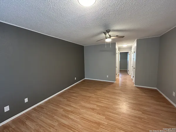 $1,250 | 206 Redbud Lane, Unit A, New Braunfels, TX 78130