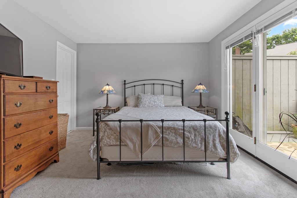 33 Washington Green, Unit 3 Walpole, MA 02032 - Photo 11 of 22