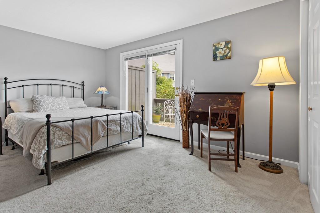 33 Washington Green, Unit 3 Walpole, MA 02032 - Photo 12 of 22
