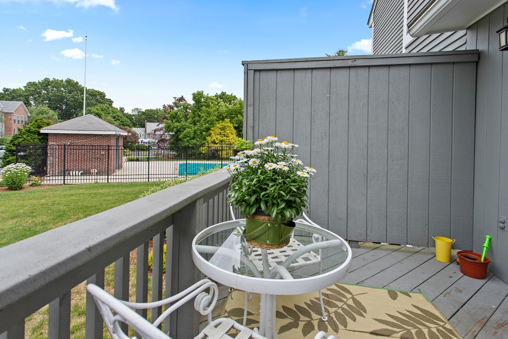 33 Washington Green, Unit 3 Walpole, MA 02032 - Photo 13 of 22