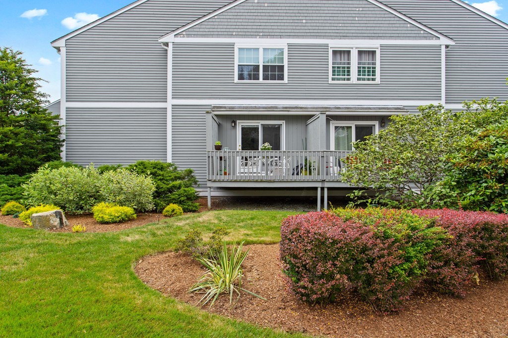 33 Washington Green, Unit 3 Walpole, MA 02032 - Photo 19 of 22