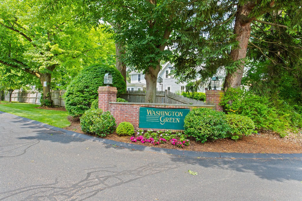 33 Washington Green, Unit 3 Walpole, MA 02032 - Photo 20 of 22