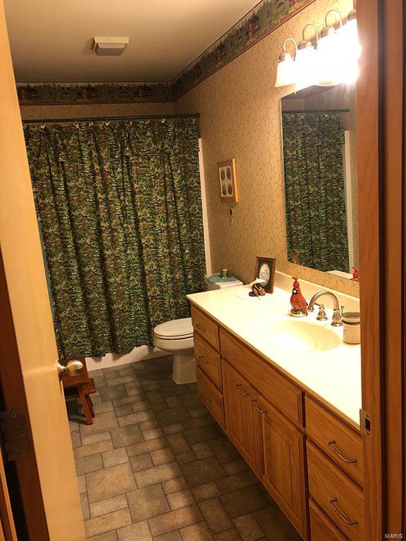 8120 Green Hedge Road Edwardsville, IL 62025 - Photo 14 of 38 Gallery Image 14