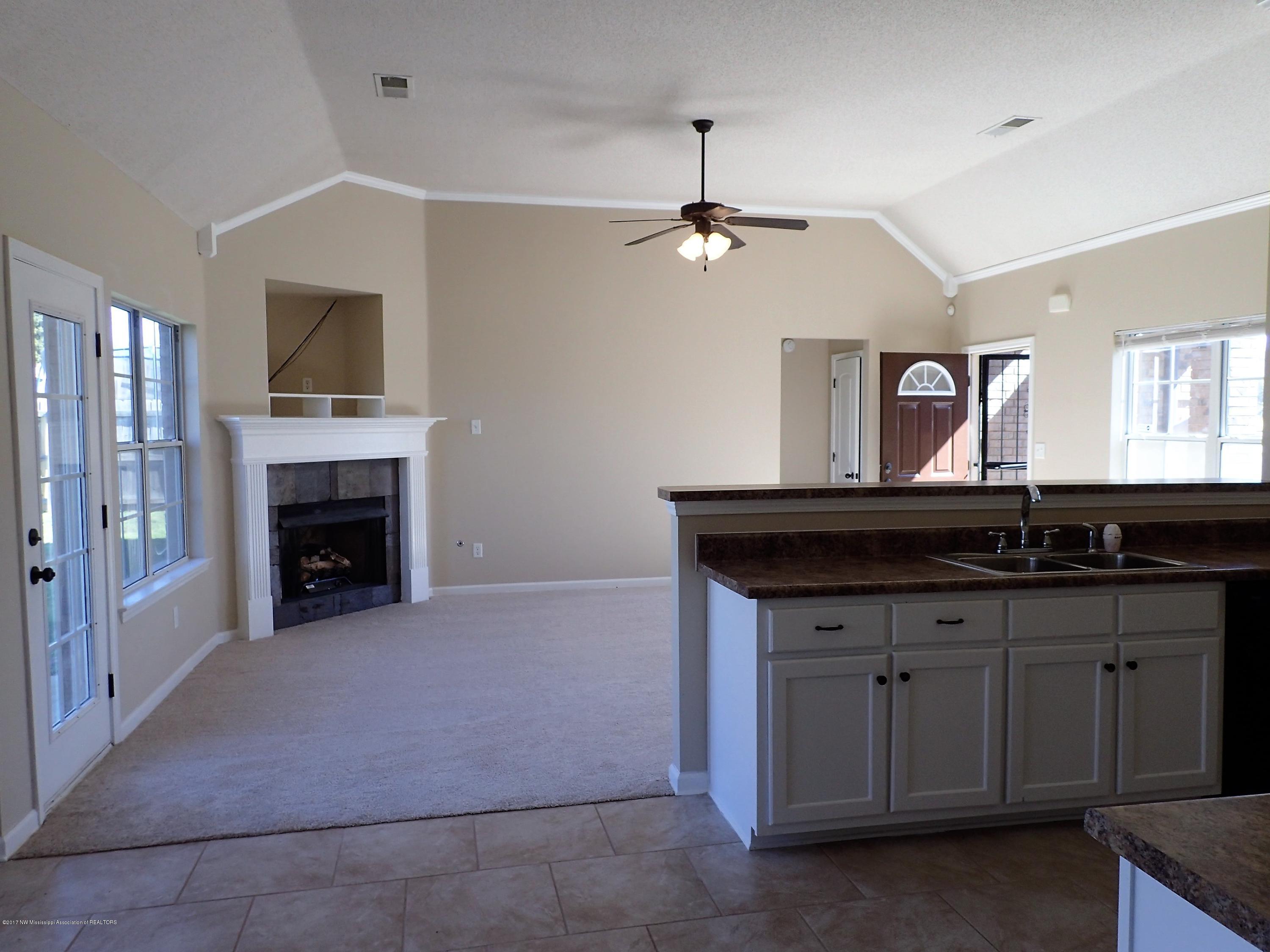 3122 Latimer Road Horn Lake, MS 38637 - Photo 6 of 26 kitchen
