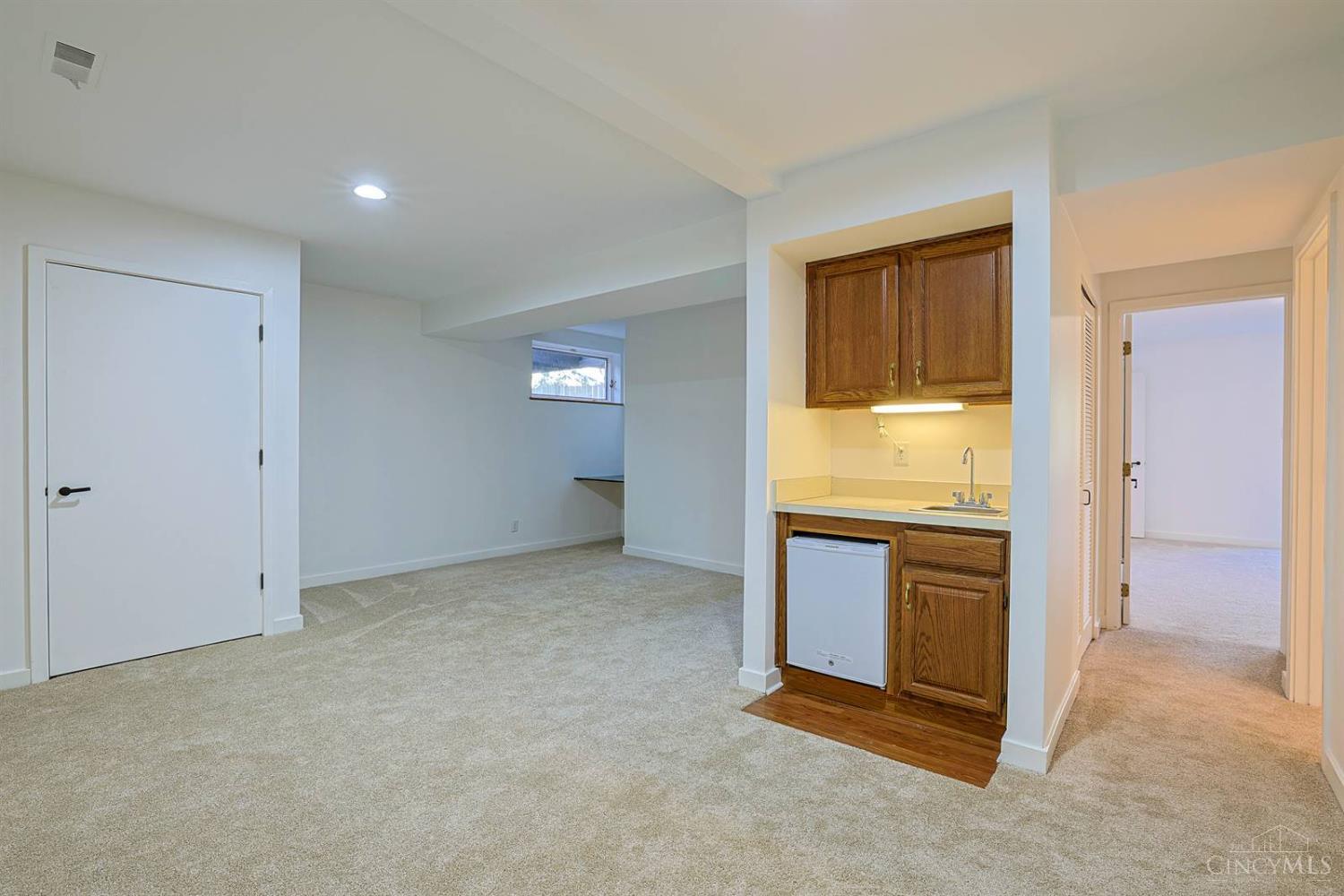 14 Spring Knoll Drive Cincinnati, OH 45227 - Photo 28 of 38