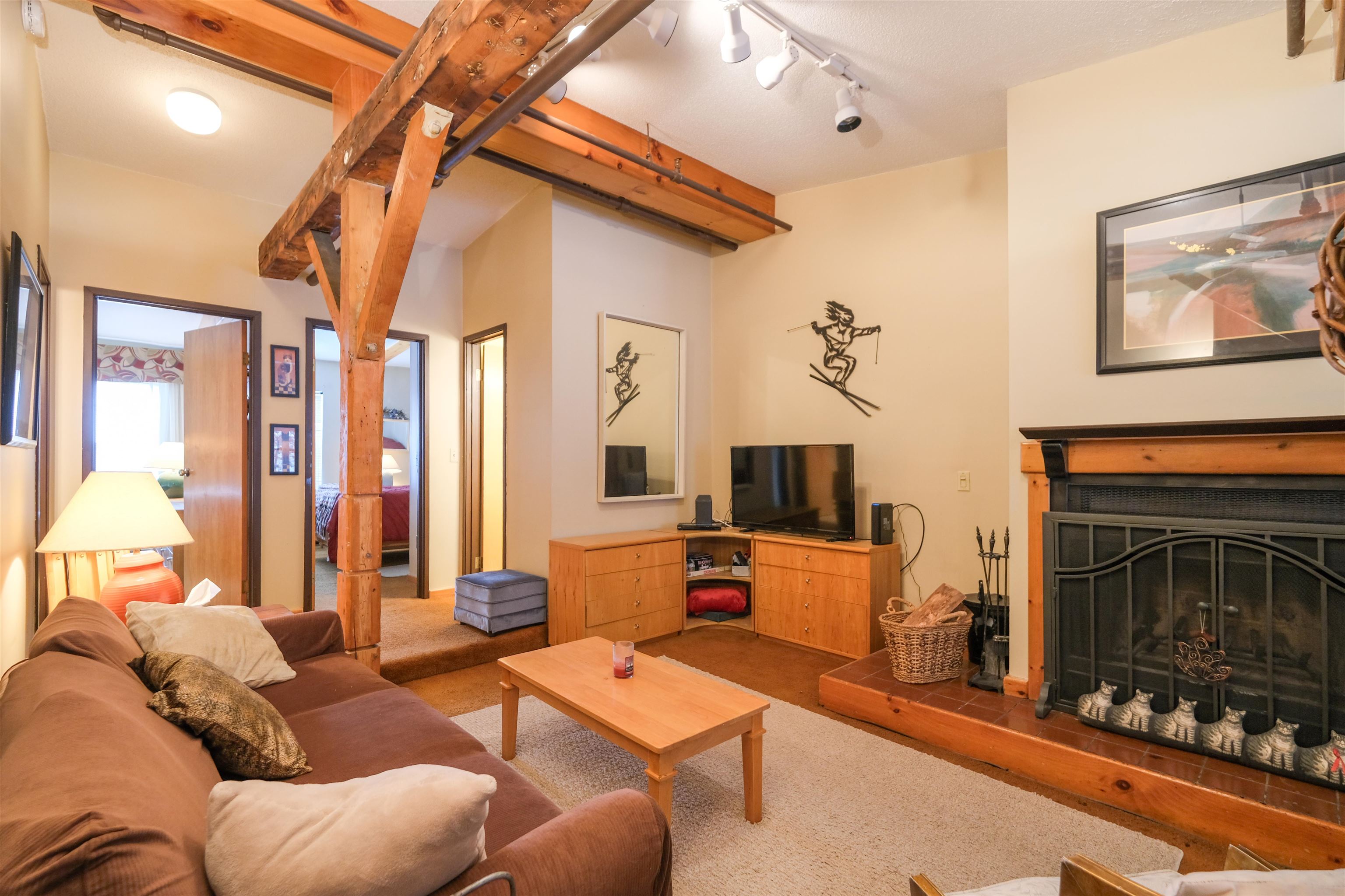 145 Main Street, Unit 212 Ludlow, VT 05149 - Photo 3 of 40