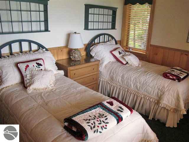 8932 South Dunns Farm Road Maple City, MI 49664 - Photo 15 of 20 1726966-14.JPG