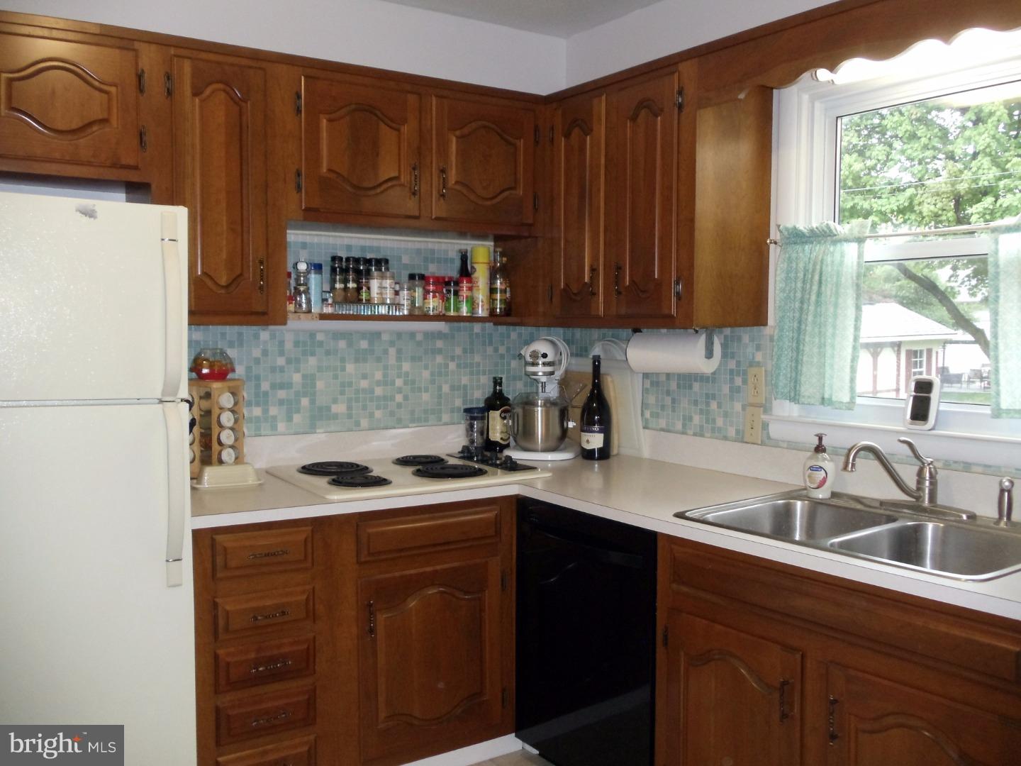 2619 Tennyson Avenue Sinking Spring, PA 19608 - Photo 8 of 15 Gallery Image 8