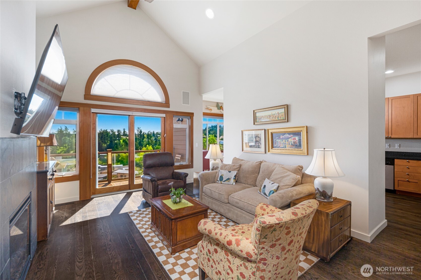475 Perry Place, Unit 7 Friday Harbor, WA 98250 - Photo 5 of 33