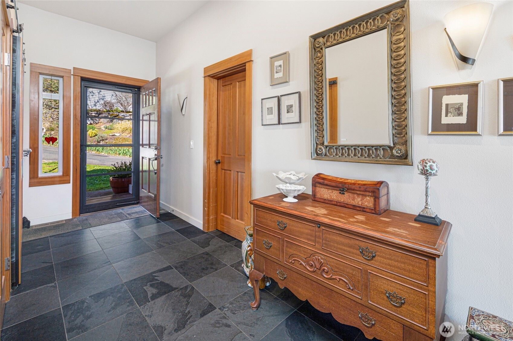475 Perry Place, Unit 7 Friday Harbor, WA 98250 - Photo 8 of 33
