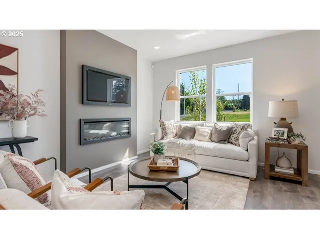 $396,995 | 3549 Southwest Thomas Avenue, Gresham, OR 97080